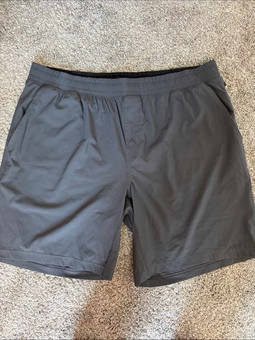 NWT Men's Rhone Mako shorts